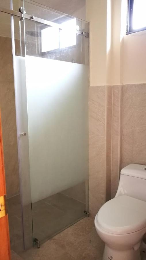 Chapelet Hostal Tababela Exteriör bild