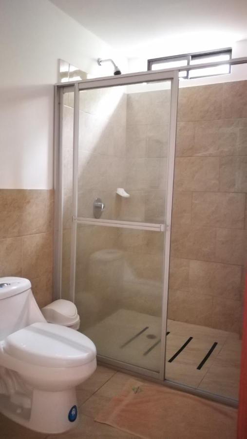 Chapelet Hostal Tababela Exteriör bild